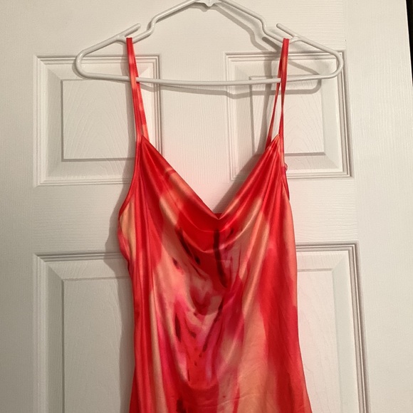 Small tie dye print fitted dress - Picture 3 of 5